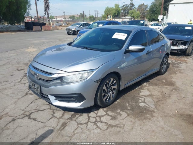 Honda CIVIC EX 2018 2HGFC2F71JH549559 Image 2