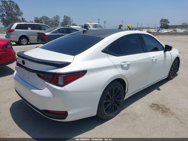 Lexus ES 300H 2021 58ADA1C13MU005088 Image 4