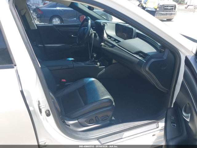 Lexus ES 300H 2021 58ADA1C13MU005088 Image 5