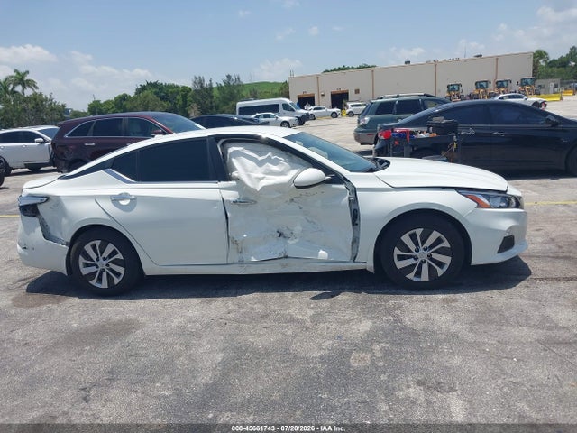 Продажа на аукционе авто 2020 Nissan Altima S Fwd, vin: 1N4BL4BV3LC113899, номер лота: 45661743