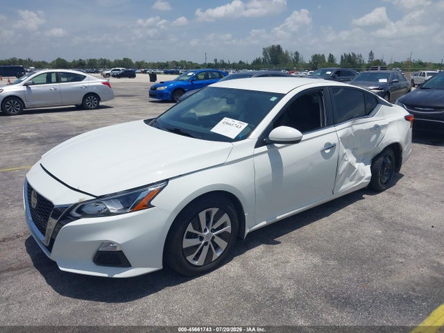 Продажа на аукционе авто 2020 Nissan Altima S Fwd, vin: 1N4BL4BV3LC113899, номер лота: 45661743
