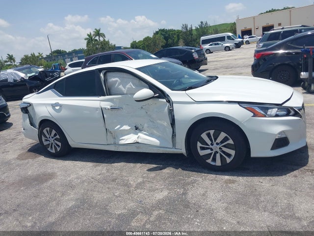 Продажа на аукционе авто 2020 Nissan Altima S Fwd, vin: 1N4BL4BV3LC113899, номер лота: 45661743