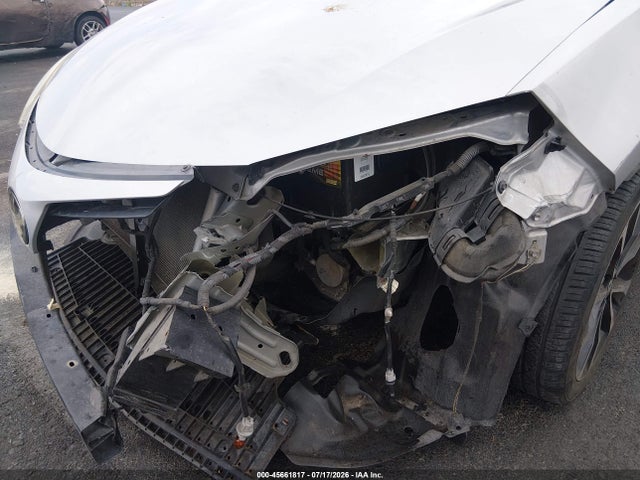 2T1BURHE7HC902129 Toyota COROLLA SE
