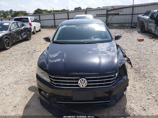 2017 Volkswagen Passat 1.8t Se მანქანა იყიდება აუქციონზე, vin: 1VWBT7A3XHC077290, აუქციონის ნომერი: 45661821