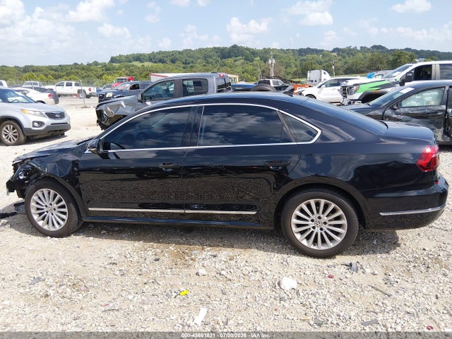 2017 Volkswagen Passat 1.8t Se მანქანა იყიდება აუქციონზე, vin: 1VWBT7A3XHC077290, აუქციონის ნომერი: 45661821