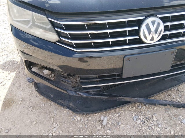 2017 Volkswagen Passat 1.8t Se მანქანა იყიდება აუქციონზე, vin: 1VWBT7A3XHC077290, აუქციონის ნომერი: 45661821