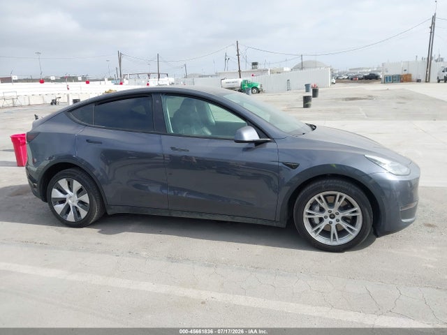 Auction sale of the 2022 Tesla Model Y Long Range Dual Motor All-wheel Drive, vin: 7SAYGDEE1NF427662, lot number: 45661836