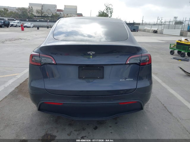 Auction sale of the 2022 Tesla Model Y Long Range Dual Motor All-wheel Drive, vin: 7SAYGDEE1NF427662, lot number: 45661836