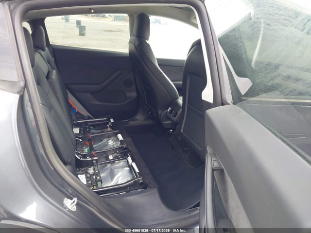 Auction sale of the 2022 Tesla Model Y Long Range Dual Motor All-wheel Drive, vin: 7SAYGDEE1NF427662, lot number: 45661836