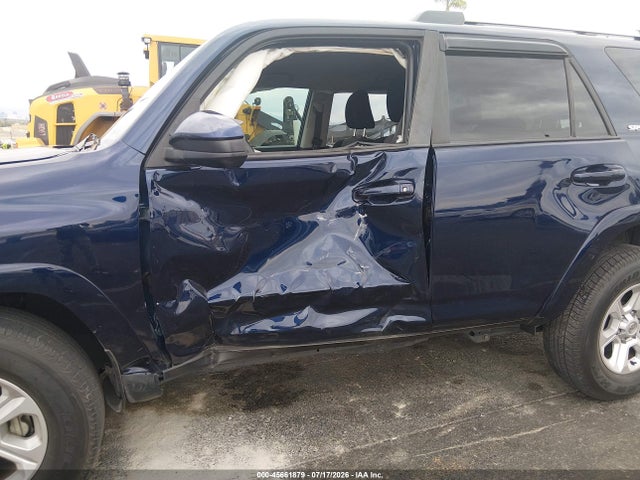 Toyota 4RUNNER SR5 2023 JTEEU5JRXP5294262 Image 6