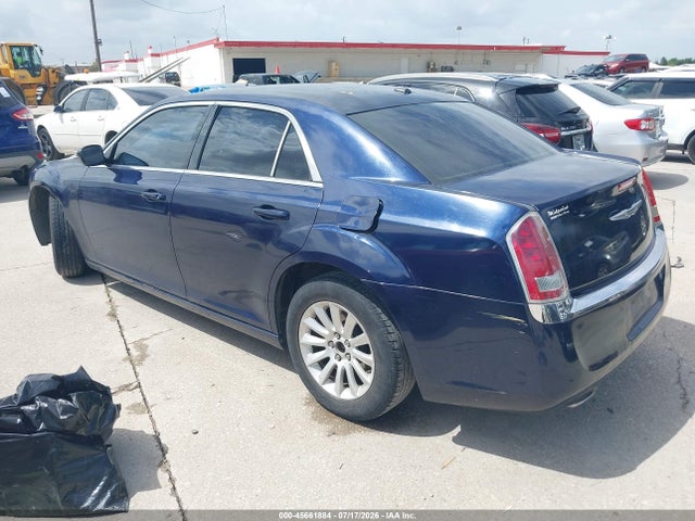 Chrysler 300 2014 2C3CCAAG0EH181081 Image 3