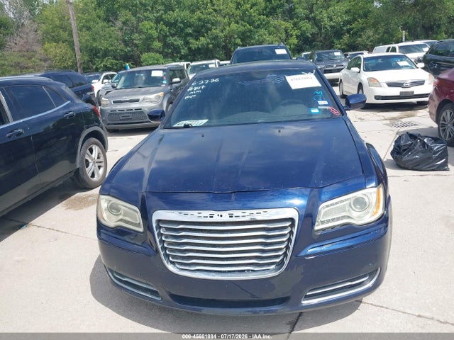 Chrysler 300 2014 2C3CCAAG0EH181081 Image 6