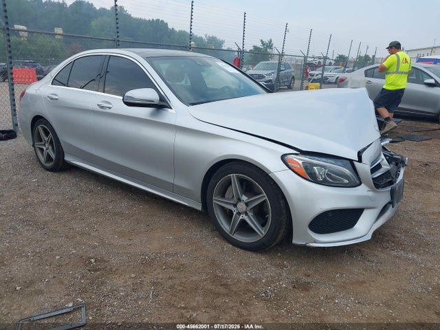 2016 Mercedes-benz C 300 Sport 4matic მანქანა იყიდება აუქციონზე, vin: 55SWF4KB6GU117557, აუქციონის ნომერი: 45662001
