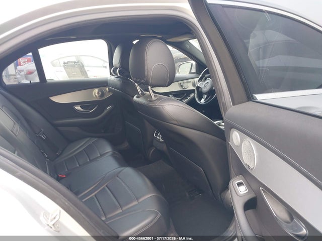 2016 Mercedes-benz C 300 Sport 4matic მანქანა იყიდება აუქციონზე, vin: 55SWF4KB6GU117557, აუქციონის ნომერი: 45662001