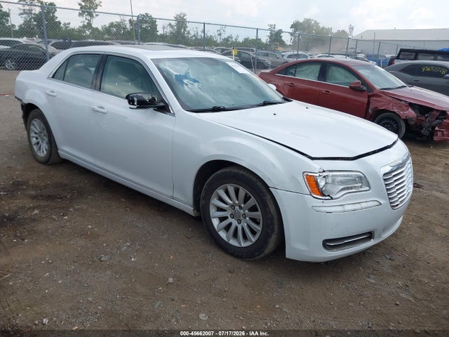 Продажа на аукционе авто 2013 Chrysler 300 Motown, vin: 2C3CCAAG9DH745518, номер лота: 45662007