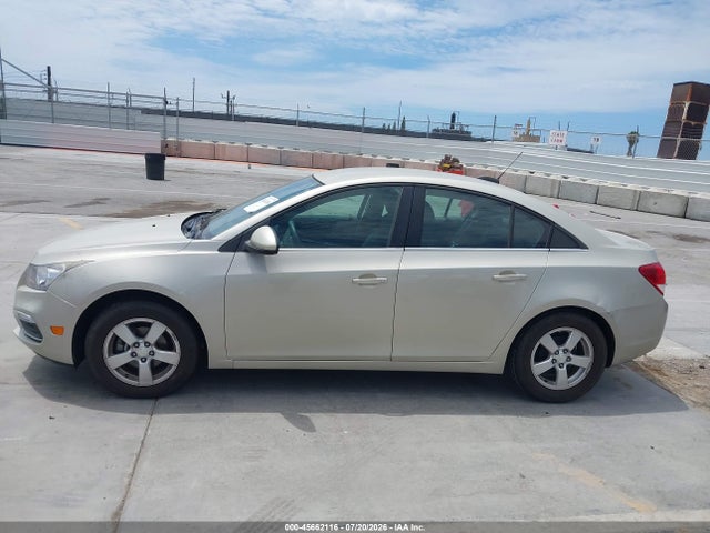 1G1PC5SB8F7196506 Chevrolet Cruze 1lt Auto