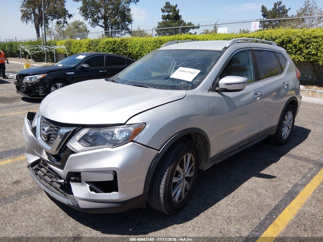 Nissan ROGUE SV 2017 5N1AT2MT2HC746404 Image 2