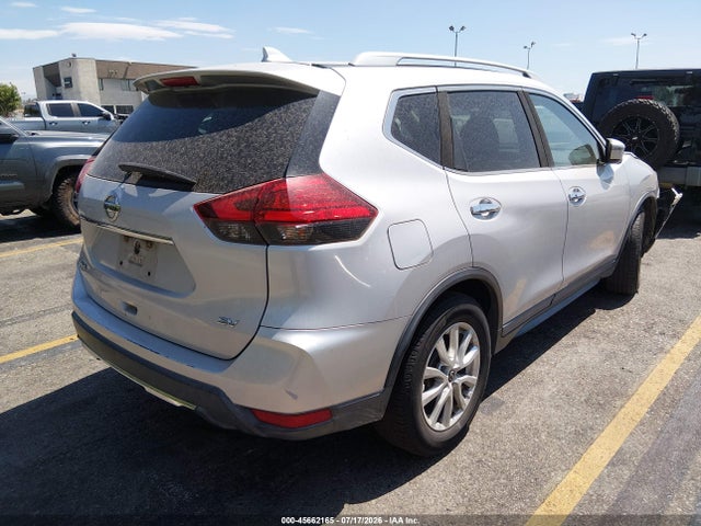 Nissan ROGUE SV 2017 5N1AT2MT2HC746404 Image 4