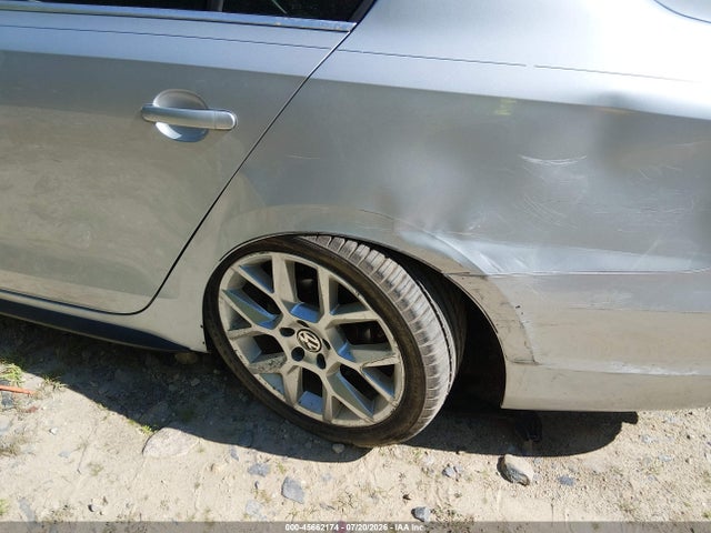 Продажа на аукционе авто 2014 Volkswagen Jetta Gli Edition 30 W/nav, vin: 3VW4T7AJ6EM275642, номер лота: 45662174