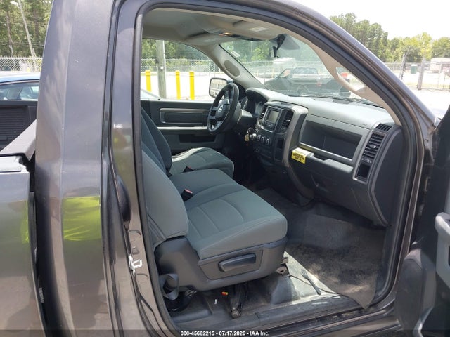 2017 Ram 1500 Tradesman  4x2 8' Box მანქანა იყიდება აუქციონზე, vin: 3C6JR6DG2HG764788, აუქციონის ნომერი: 45662215
