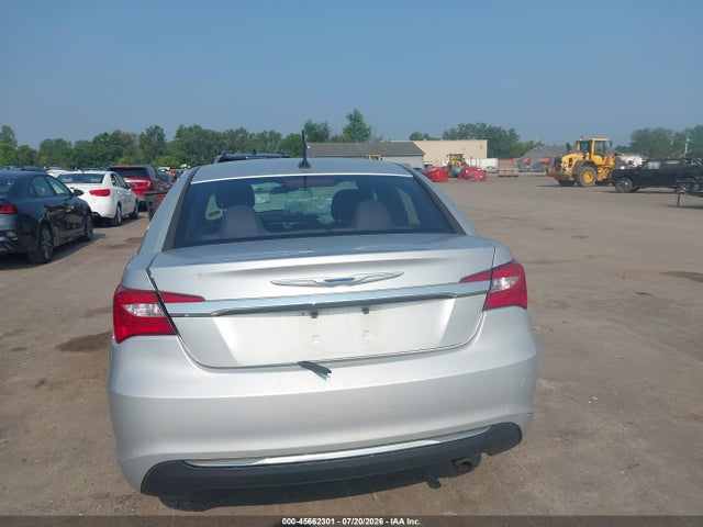 45662301 :رقم المزاد ، 1C3CCBABXCN318493 vin ، 2012 Chrysler 200 Lx مزاد بيع
