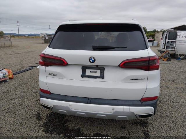 5UXCR6C58KLL37514 BMW X5 Xdrive40i