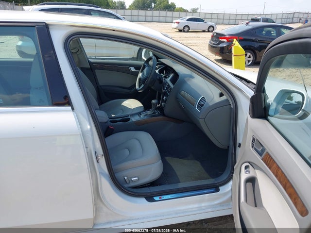 Продаж на аукціоні авто 2014 Audi A4 2.0t Premium, vin: WAUAFAFL7EN018206, номер лоту: 45662379