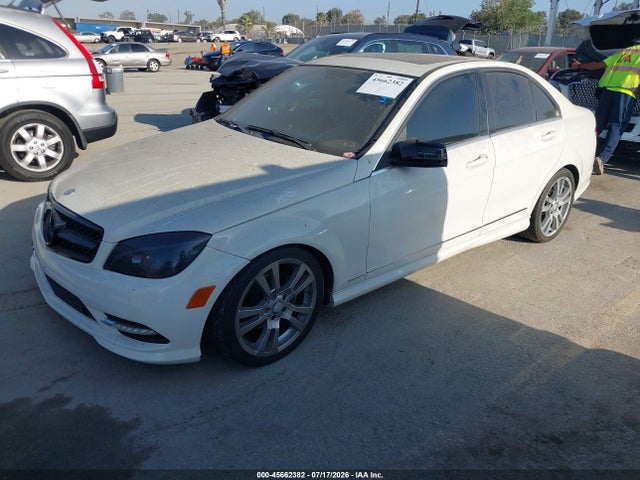 45662382 :رقم المزاد ، WDDGF5EB4BF653568 vin ، 2011 Mercedes-benz C 300 Luxury/sport مزاد بيع