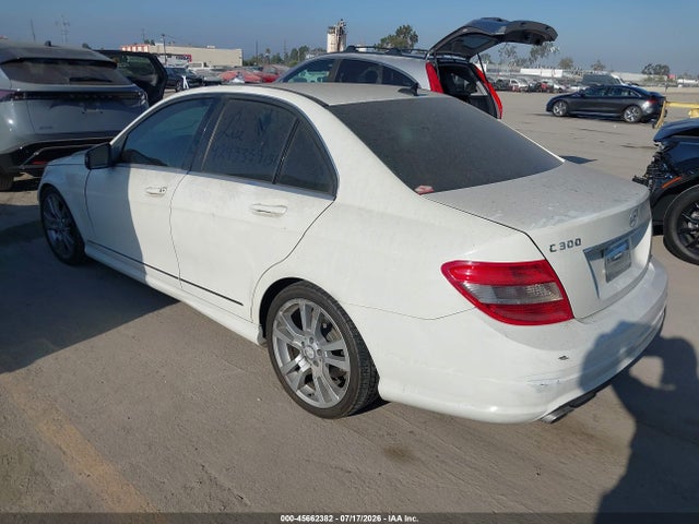 45662382 :رقم المزاد ، WDDGF5EB4BF653568 vin ، 2011 Mercedes-benz C 300 Luxury/sport مزاد بيع
