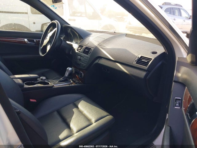 45662382 :رقم المزاد ، WDDGF5EB4BF653568 vin ، 2011 Mercedes-benz C 300 Luxury/sport مزاد بيع