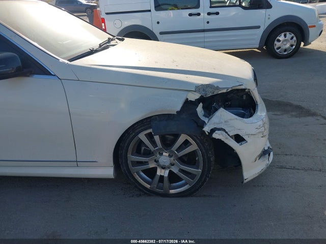 45662382 :رقم المزاد ، WDDGF5EB4BF653568 vin ، 2011 Mercedes-benz C 300 Luxury/sport مزاد بيع