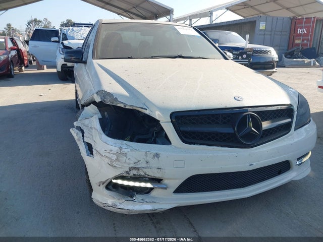 45662382 :رقم المزاد ، WDDGF5EB4BF653568 vin ، 2011 Mercedes-benz C 300 Luxury/sport مزاد بيع