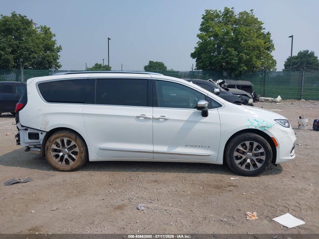 Chrysler Pacifica Hybrid Pinnacle 2023 2C4RC1N71PR562774 Image 12
