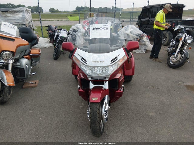 Продажа на аукционе авто 1998 Honda Gl1500 A, vin: 1HFSC2203WA000687, номер лота: 45662426