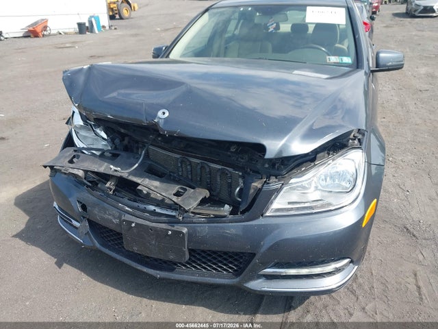 45662445 :رقم المزاد ، WDDGF8AB5DA868710 vin ، 2013 Mercedes-benz C 300 Luxury 4matic مزاد بيع