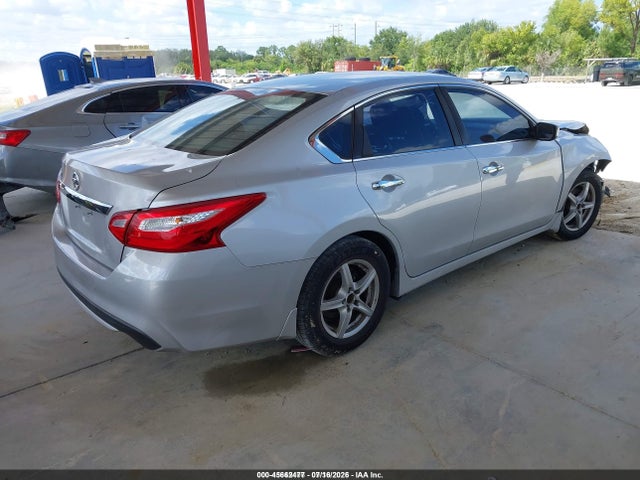 2017 Nissan Altima 2.5 S მანქანა იყიდება აუქციონზე, vin: 1N4AL3AP8HC198948, აუქციონის ნომერი: 45662477