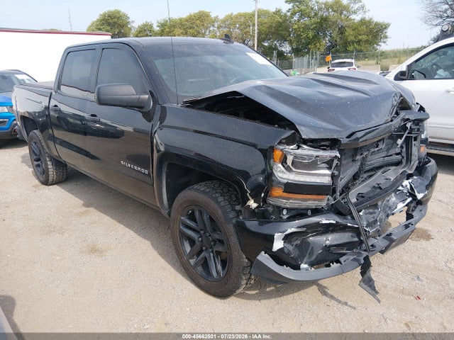 Chevrolet Silverado 1500 Custom 2018 3GCUKPECXJG303890 Image 1