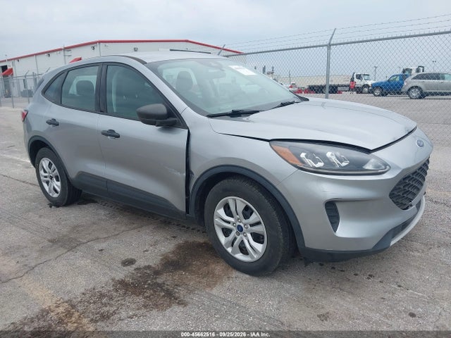 45662516 :رقم المزاد ، 1FMCU0F60NUA07720 vin ، 2022 Ford Escape S مزاد بيع