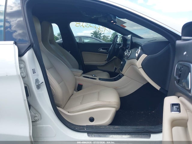 45662528 :رقم المزاد ، WDDSJ4EB6FN262095 vin ، 2015 Mercedes-benz Cla 250 مزاد بيع