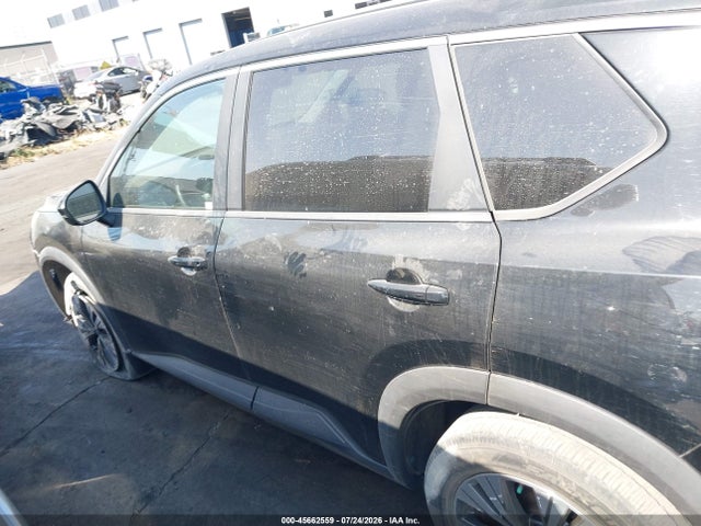 5N1BT3BA8PC686283 Nissan Rogue Sv Fwd