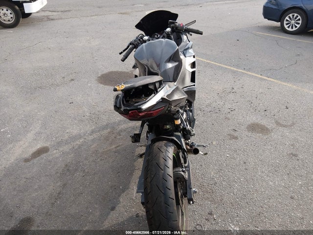 Kawasaki EX400 2022 JKAEXKH1XNDAH4156 Image 6