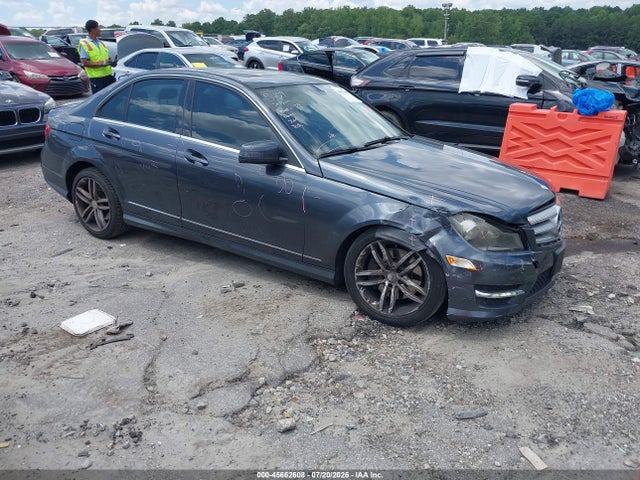 45662608 :رقم المزاد ، WDDGF8AB0DR300690 vin ، 2013 Mercedes-benz C 300 Sport 4matic مزاد بيع