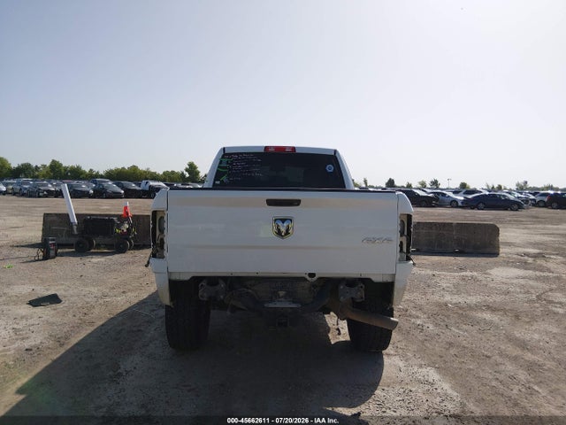 45662611 :رقم المزاد ، 3C6UR5CJ8HG670239 vin ، 2017 Ram 2500 Tradesman  4x4 6'4 Box مزاد بيع