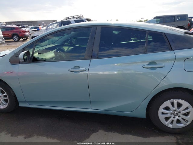 Toyota Prius Two 2016 JTDKBRFU7G3007294 Image 14