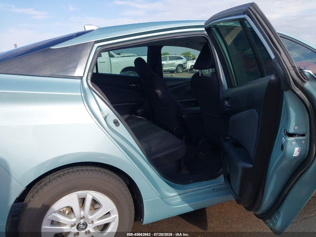 Toyota Prius Two 2016 JTDKBRFU7G3007294 Image 8