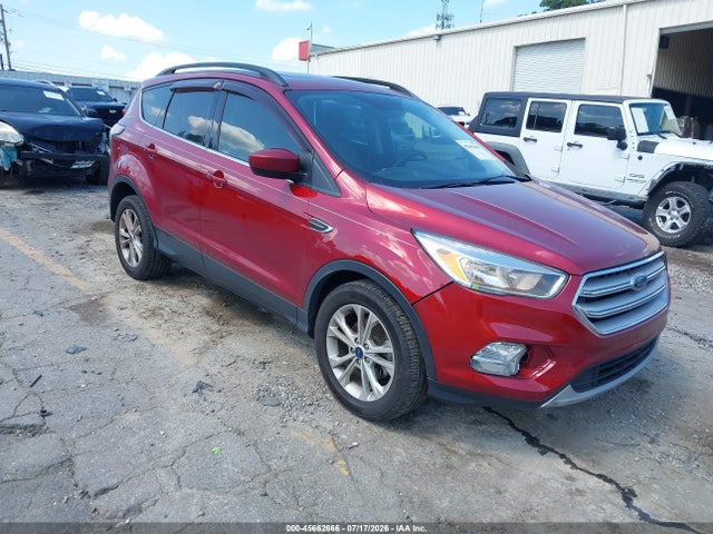 45662666 :رقم المزاد ، 1FMCU0GD7JUB85843 vin ، 2018 Ford Escape Se مزاد بيع