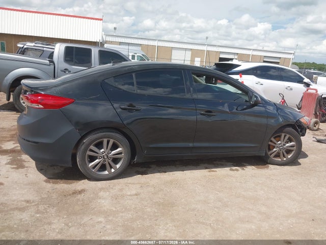 45662687 :رقم المزاد ، 5NPD74LF2HH110390 vin ، 2017 Hyundai Elantra Se مزاد بيع