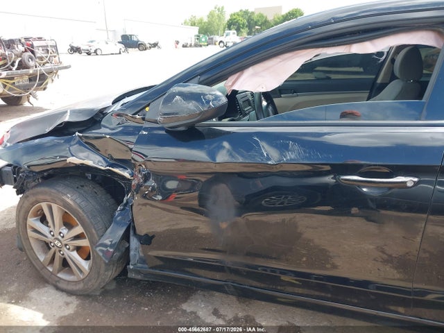 45662687 :رقم المزاد ، 5NPD74LF2HH110390 vin ، 2017 Hyundai Elantra Se مزاد بيع