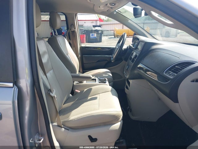 Продажа на аукционе авто 2015 Chrysler Town & Country Touring-l, vin: 2C4RC1CGXFR731286, номер лота: 45662695