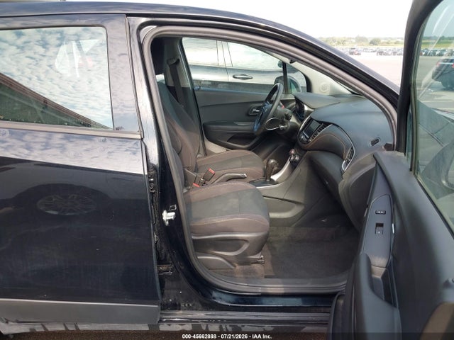 3GNCJKSB7LL173226 Chevrolet Trax Fwd Ls